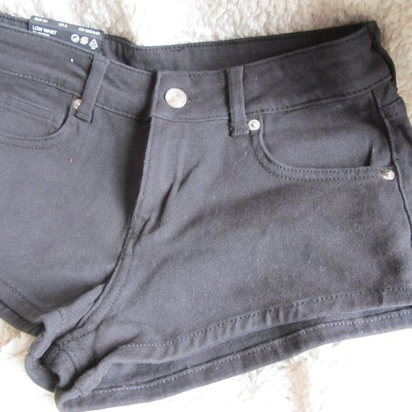 NWT H&M Divided Shorts - Picture 5 of 10